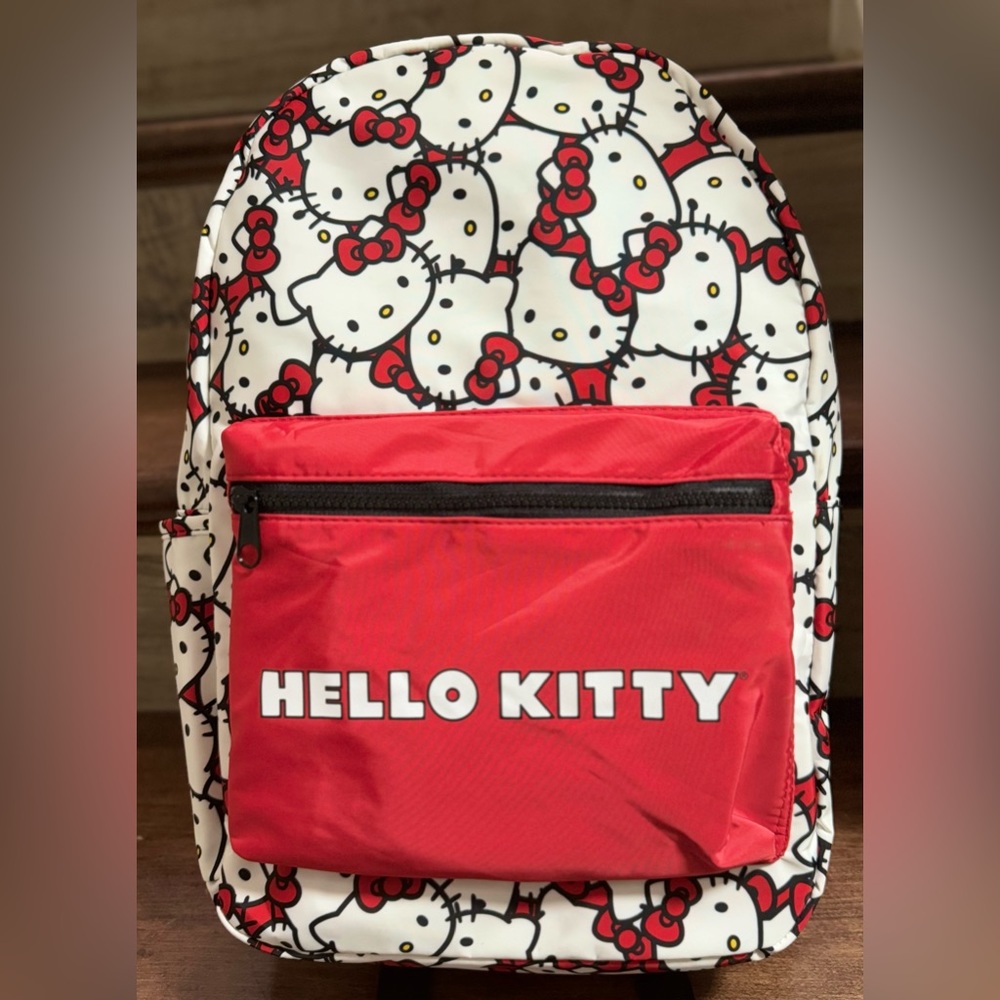 ✅ Super Cute 🥰 Hello Kitty Faces All over School Backpack 🎒 - NEW